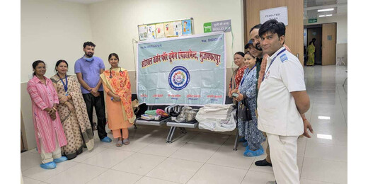 कैंसर पीड़ित बच्चों के लिए सोशल वर्कर फॉर वूमेन एंपावरमेंट संस्था ने बांटे जरूरत के सामान